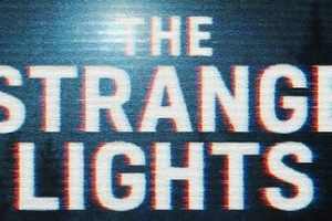 诡异之光/The Strange Lights